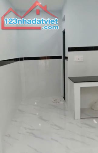 MẶT TIỀN ĐƯỜNG ĐÔNG HƯNG THUẬN QUẬN 12 2 TẦNG 2PN HƠN 3 TỶ - 3