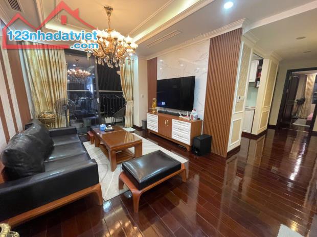 Cho thuê căn hộ chung cư HC Golden City, Long Biên, 3PN full nội thất đẹp 120m, giá: 25 tr