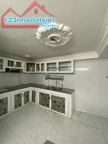 Bán nhà 68m2, đường Nguyễn Quý Yêm, Bình Tân, HXH, 4 tầng, 5 PN, nhỉnh 5 tỷ còn TL. - 2