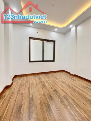 Bán gấp nhà Vũ Tông Phan - Thanh Xuân oto 15m 30m² 3 tầng đẹp Nở hậu chỉ 3.3 tỷ - 3