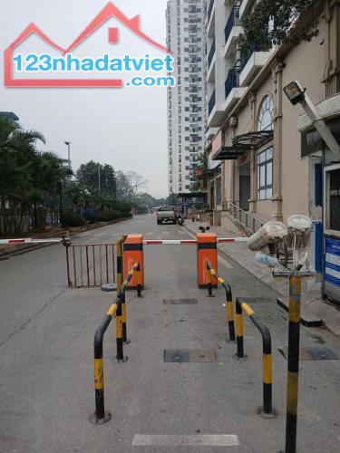 CC Ruby City 3, CT12C, 52m2, Đường Phúc Lợi, Long Biên, nhỉnh 2 tỷ.