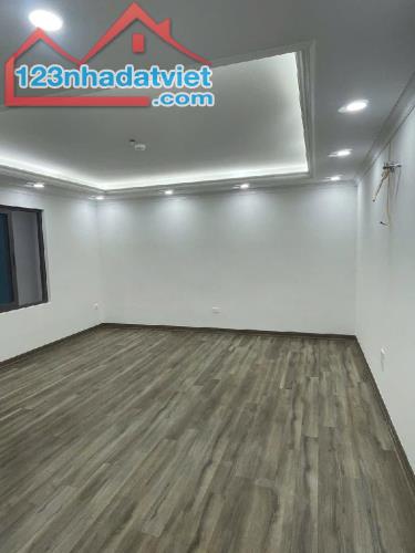 MẶT PHỐ HỒ TÙNG MẬU - THANG MÁY - GẦN TRƯỜNG ĐH THƯƠNG MẠI - KINH DOANH, 70M2; GIÁ 46 TỶ - 2