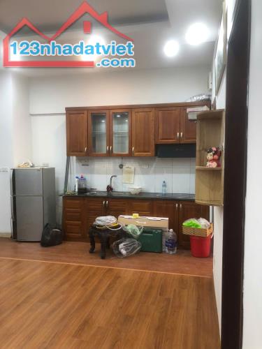 Bán căn hộ chung cư Lô góc KĐT Vĩnh Hưng, Hà Đông, 70m2, tầng 3, 2 ngủ, 2 vệ sinh, 3 tỷ - 2