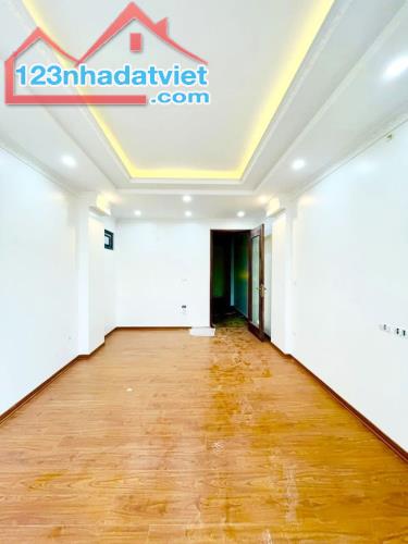 NHÀ MỚI 58M2*6T P. TÂN MAI, NGÕ XE TẢI TRÁNH, GARA - 1