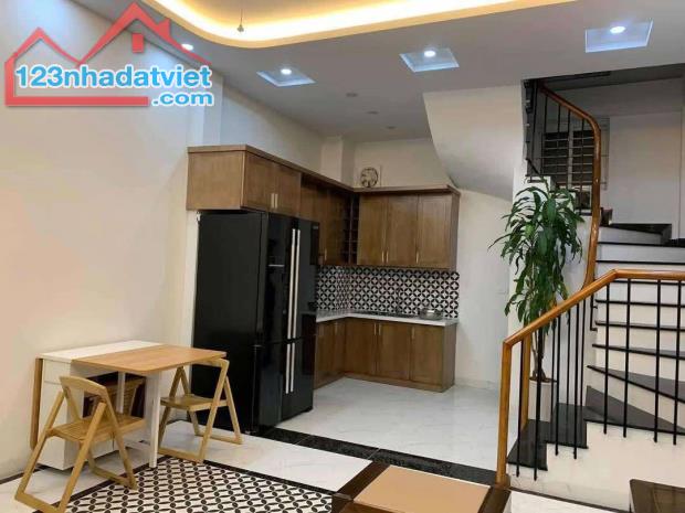 Hoa hậu Hồ Tùng Mậu, ngõ thông, ô tô gần, sổ vuông, full nội thất, 45m2, 5 tầng. - 1