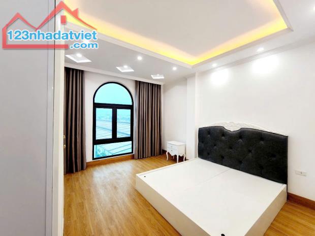 BÁN NHÀ 6 TẦNG,THANG MÁY , ,SÁT ĐÔ THỊ VINSMART CITY 1 PHÚT RA ĐẠI LÔ THĂNG LONG - 1