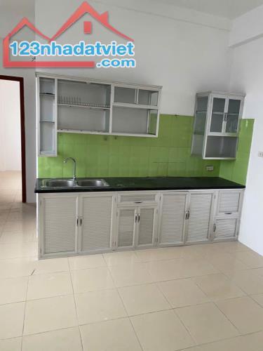 Bán căn hộ Đại Thanh 45m -1pn,1vs , sổ đỏ gần chợ dân sinh , bệnh viện