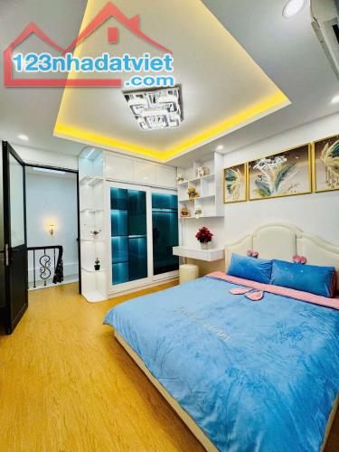 NHÀ ĐẸP XUÂN THUỶ - CẦU GIẤY - NGÕ KINH DOANH - SÁT OTO - NỘI THẤT LONG LANH - 45M*5T - 4