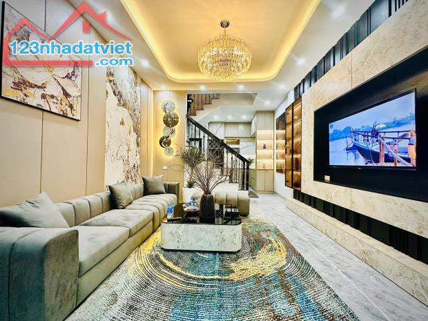 Bán Nhà Ngõ 77 Phố Bùi Xương Trạch 46m2 x 4 tầng, ngõ thông gần Phố, nhà mới kính koong