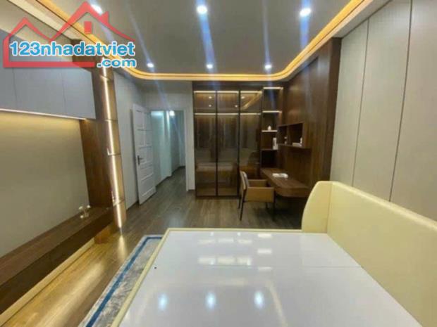 Bán Nhà Trần Phú 35m2 x 5 Tầng, giá 6,2tỷ
