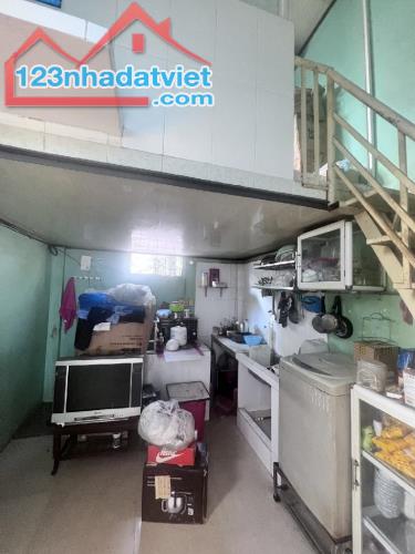 Bán nhà hẻm 888 Lạc Long Quân, Q.Tân Bình, 12,4m2 - 2