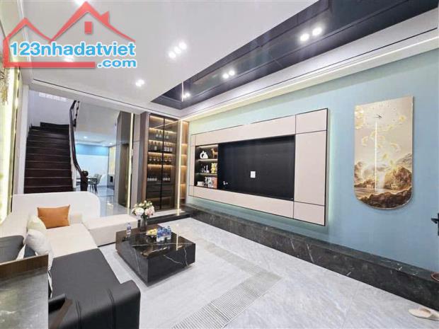Nhà riêng đẹp tại Yên Lãng, Đống Đa, Hà Nội giá tốt 8,55 tỷ, 38 m2
