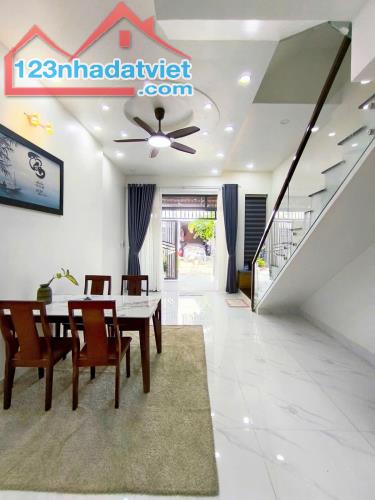 NHÀ ĐẸP MÊ LY Nguyễn Thị Thập - KTS thiết kế - 51m2 - nhỉnh 4 TỶ TL - 3