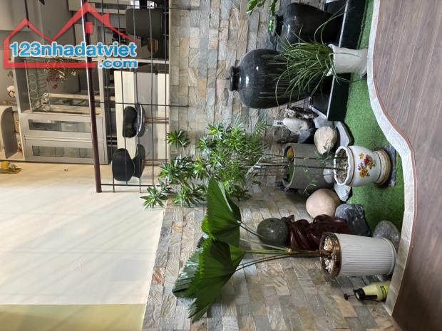 NHÀ VILLA BÁN GIÁ BÌNH DÂN. XE HƠI 7c VÔ NHÀ. NGANG LỚN, DT 145m2👉 18tỷ. P8, GÒ VẤP, HCM