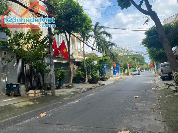 Bán nhà đường số 30, Bình Tân khu Tên Lửa, 4x25m, 4 tấm, 10.5 tỷ, thang máy