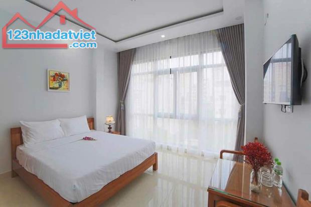 *Bán nhà 3 Tầng, mặt tiền Nguyễn Lữ (Khu Nam Việt Á), Ngũ Hành Sơn, dt 90m2 giá 6,95 Tỷ