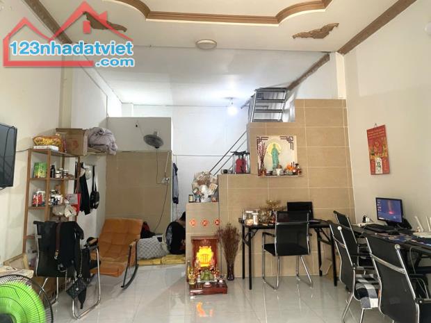Bán Gấp Nhà, Hiệp Bình Phước. Thủ Đức, DTSD 102m2, Mới, ở ngay, chỉ 3.99ty.