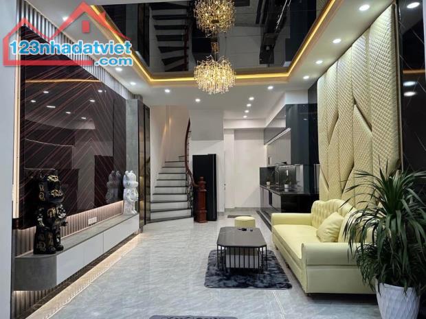 CỰC PHẨM LURUXY, MẶT NGÕ THÔNG KINH DOANH, Ô TÔ PHÂN LÔ QUÂN ĐỘI, 1 NHÀ RA MẶT PHỐ, PHẢI T - 1