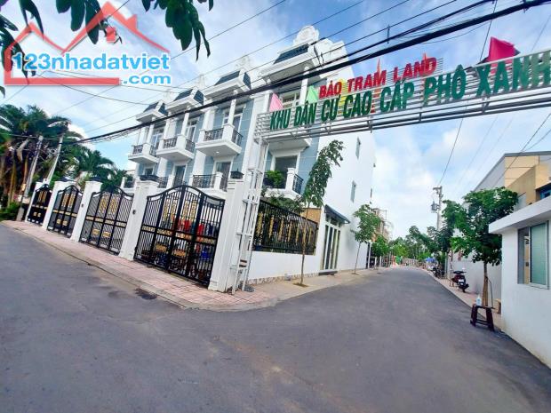 NHÀ 1 TRỆT 3 LẦU ĐƯỜNG NHỰA XE 16 CHỖ HẺM SÂN BIA PHÚ TÂN - 2