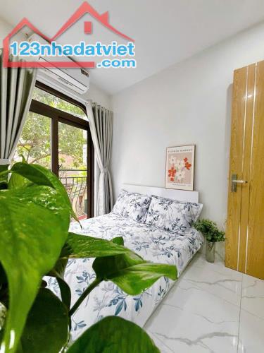 Bán Nhà Mỹ Đình 40m², 6 Tầng, Thang Máy - Tòa CHDV, Giá Chỉ 10.8 Tỷ!