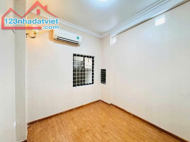 CỰC HIẾM-NHÀ LINH QUANG ĐẸP, NGÕ NÔNG, RA OTO TRÁNH 50M, 2PN_15m2x4TẦNG CHỈ 2,35 TỶ - 1