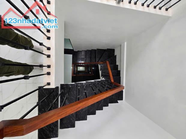 BÁN NHÀ TÂY HỒ - LÔ GÓC - NHÀ ĐẸP VỀ Ở LUÔN - 4