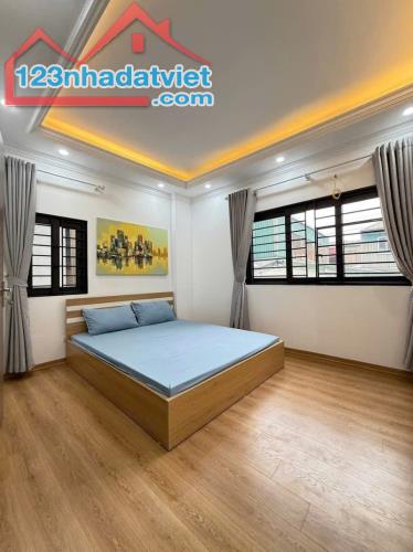 Bán nhà Láng Hạ, quận Đống Đa, hơn 6 tỷ, gần 30m2, 5 tầng, ngang 5m