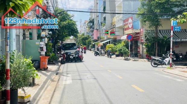 Mặt tiền kinh doanh Miếng Đất C4 Ngang 4 dài 25 m