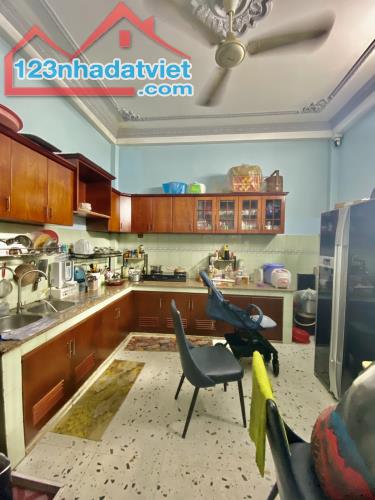 Bán nhà mặt tiền Bà Hom,P.13,Q.6,dt: 4 x 24 nhà xây 2 lầu 12 Tỷ 3. - 3