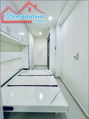 BÁN NHÀ CÁCH MẠNG THÁNG 8, QUẬN 10, 3 TẦNG, 16M2, NHỈNH 2 TỶ - 2