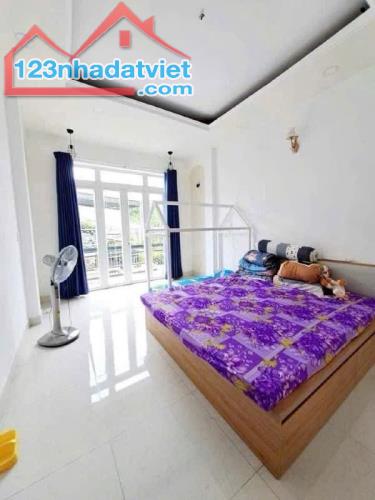 Bán gấp nhà đẹp ở ngay Mặt Tiền hẻm xe hơi ngủ nhà Phạm Hữu Lầu, 50m2, SHR, chỉ 6 tỷ. - 4