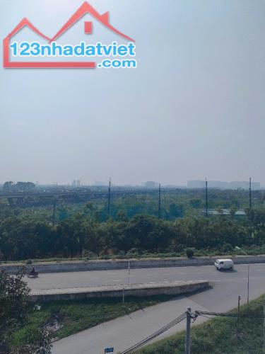 Bán nhà đẹp dân xây Bát Khối- Long Biên -52 m gara- ngõ thông- gần phố nhỉnh 9 tỷ