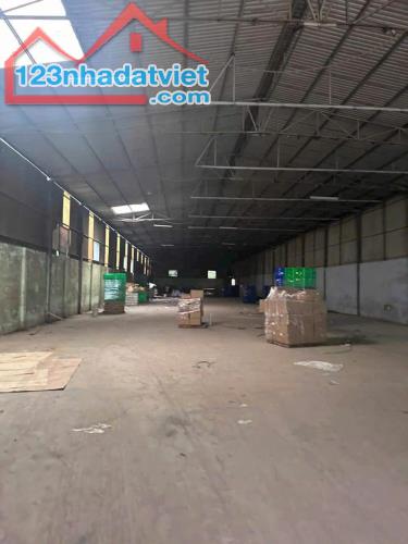 Bán xưởng tân phước khánh  tân uyên bình dương. Dt 2.249 m 2  mặt tiền 35 m ngang.