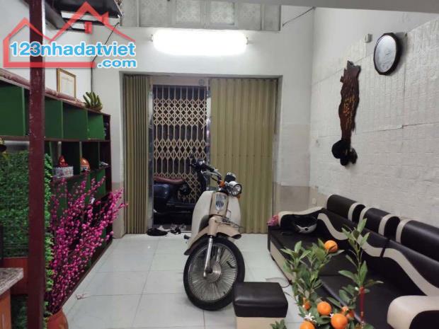 Nhà đẹp Văn Chương 26m2 x 4 tầng, mt 4m2, 3 ngủ, gần phố, thoáng đẹp, full đồ, ở ngay. - 1