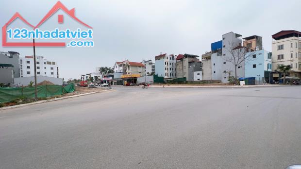 SIÊU HIẾM, ĐẤT VÀNG TÁI ĐỊNH CƯ NGỌC THỤY 70M, MT4M, VIEW HỒ ĐIỀU HÒA, CÔNG VIÊN. - 2