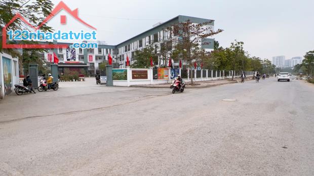 SIÊU HIẾM, ĐẤT VÀNG GIA THƯỢNG 70M, MT4M, VIEW HỒ ĐIỀU HÒA, CÔNG VIÊN NGỌC THỤY. - 3