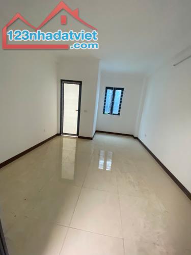 🏡 BÁN NHÀ 3 TẦNG SIÊU ĐẸP - BIÊN GIANG - Ô TÔ ĐỖ CỬA - GIÁ CHỈ 3,3 TỶ 🏡 - 3