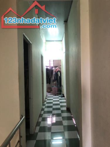 🌟🏛️Cần bán Nhà 2 tầng. Dt gần 70m2. Ngang 4,5m. Mặt tiền đường 5,5m. Lề 3m. Giá hơn 4.55 - 4