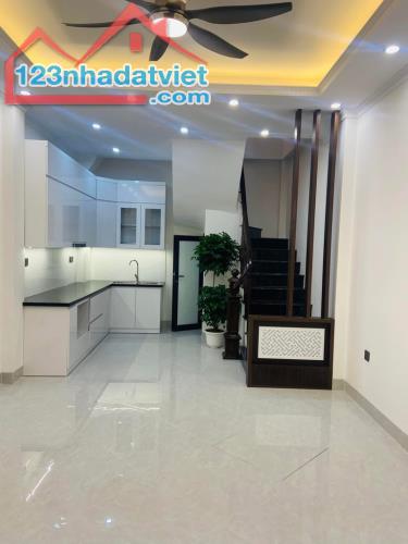 Bán nhà Yên Lãng, NGÕ THÔNG OTO TRÁNH, KHU PHÂN LÔ, DÂN TRÍ CAO, AN SINH ĐỈNH CHÓP
