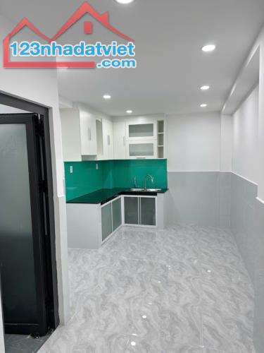 Nhà mới đẹp Tân Bình - Bùi Thế Mỹ - p.10 - 4,6 Tỷ  - DT: 29M2( ngang 3.1m dài 9,5m - 1