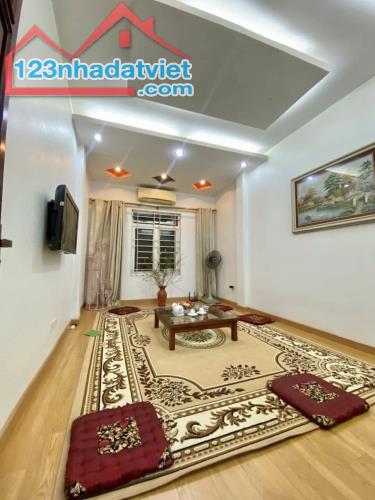 🏡 BÁN NHÀ QUAN HOA - OTO ĐỖ CỔNG - 35M² - 5 TẦNG - MT 3.2M - 8.2 TỶ