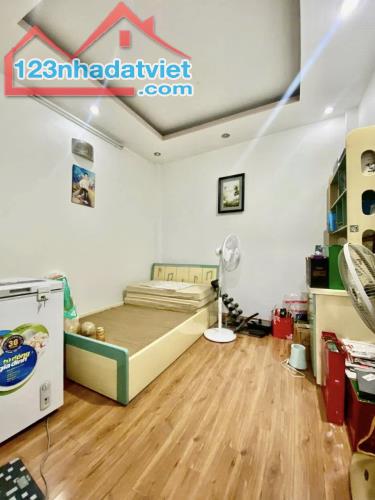 🏡 BÁN NHÀ QUAN HOA - OTO ĐỖ CỔNG - 35M² - 5 TẦNG - MT 3.2M - 8.2 TỶ - 3