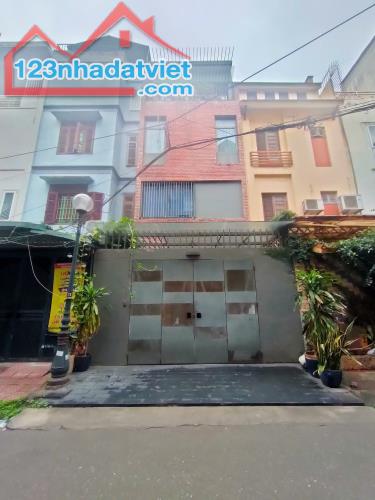 Bán nhà ngõ 3 Phạm Tuấn Tài, Cầu Giấy, 90m2, thang máy, ô tô, kinh doanh, ngõ thông 29 tỷ