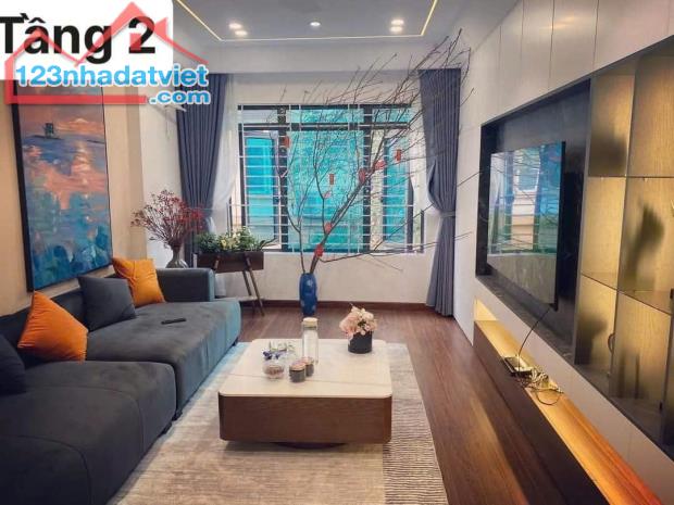 Nhà mới đẹp ô tô tránh, KD tốt Trần Kim Xuyến - Hạ Yên Quyết 5 tầng 50m2 full nội thất xịn - 2