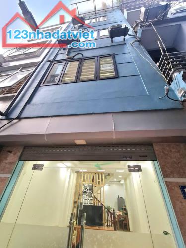 38mx5 tầng ngõ 151 Nguyễn Đức Cảnh đẹp ở luôn 7.55 tỷ. Ngõ nông