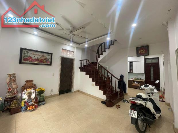 LÔ GÓC ĐẸP-ÔTÔ TRÁNH-KINH DOANH-Phố Nguyễn Chính,Tân Mai 45m/5Tầng/MT 4.85m 14.2Tỷ - 2
