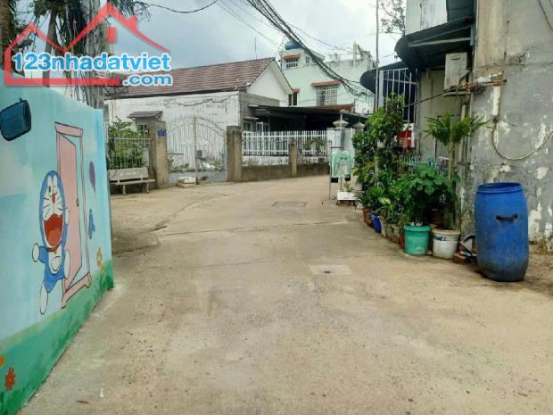 NHÀ VƯỜN  DT 500M FULL THỔ CƯ (10x50),ĐƯỜNG TRƯỚC NHÀ 8M,CHỦ GẤP BÁN GIÁ SIÊU RẺ,QUẬN 9