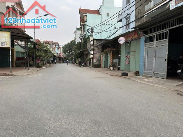 💥💥💥 SIÊU HIẾM CHỈ HƠN 2 TỶ CÓ NGAY LÔ ĐẤT TRỤC ĐƯỜNG 3 🚘🚘🚘 Ô TÔ TRÁNH PHÓNG   👉 TRỤ - 1