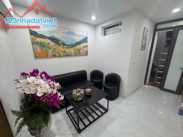 Nhà đẹp Xã Đàn 20M2 x 4 tầng, mt 3m2, 2 ngủ, nhà lô góc nở hậu, 5m oto, thoáng gần phố