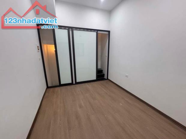Nhà đẹp Xã Đàn 20M2 x 4 tầng, mt 3m2, 2 ngủ, nhà lô góc nở hậu, 5m oto, thoáng gần phố - 2
